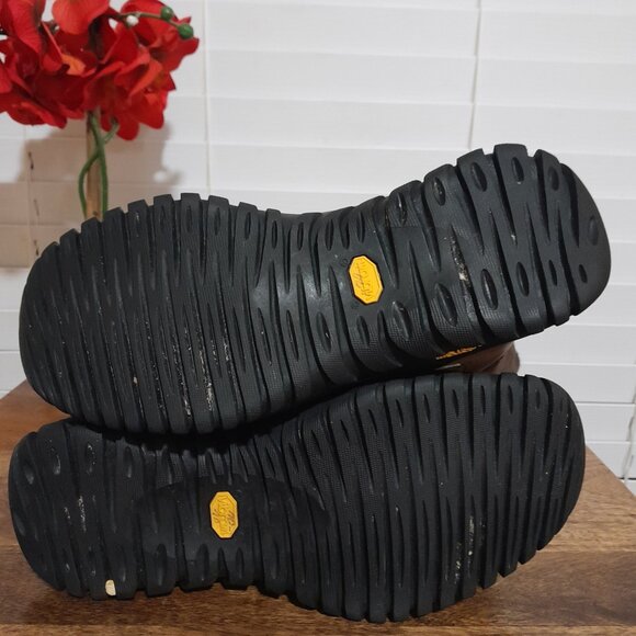 SOLD🟠🟠🟠🟠🟠🟠UGG Tall Adirondack Women's Boots Dark Brown Black Size 8 - Picture 14 of 16